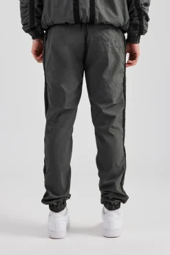 CLO-BOT-TRO Nylon Colour Block Cuffed Jogger - Charcoal