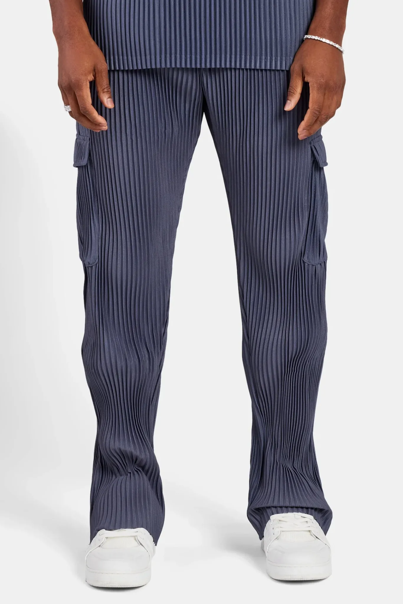 CLO-BOT-TRO Relaxed Pleated Cargo Trouser - Dusty Blue