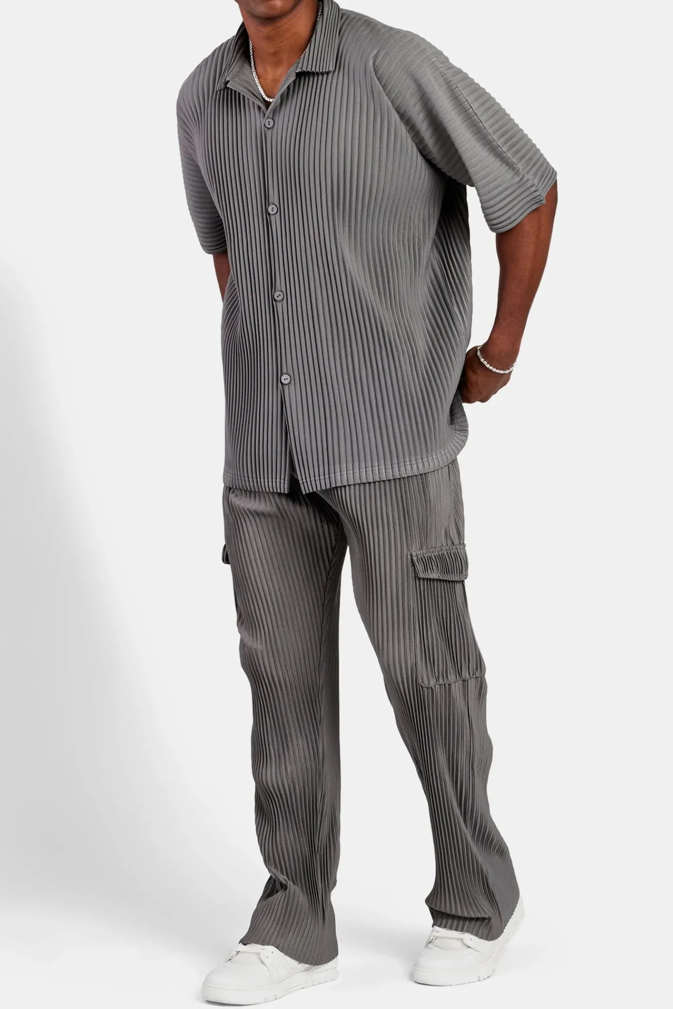CLO-BOT-TRO Relaxed Pleated Cargo Trouser - Dark Grey