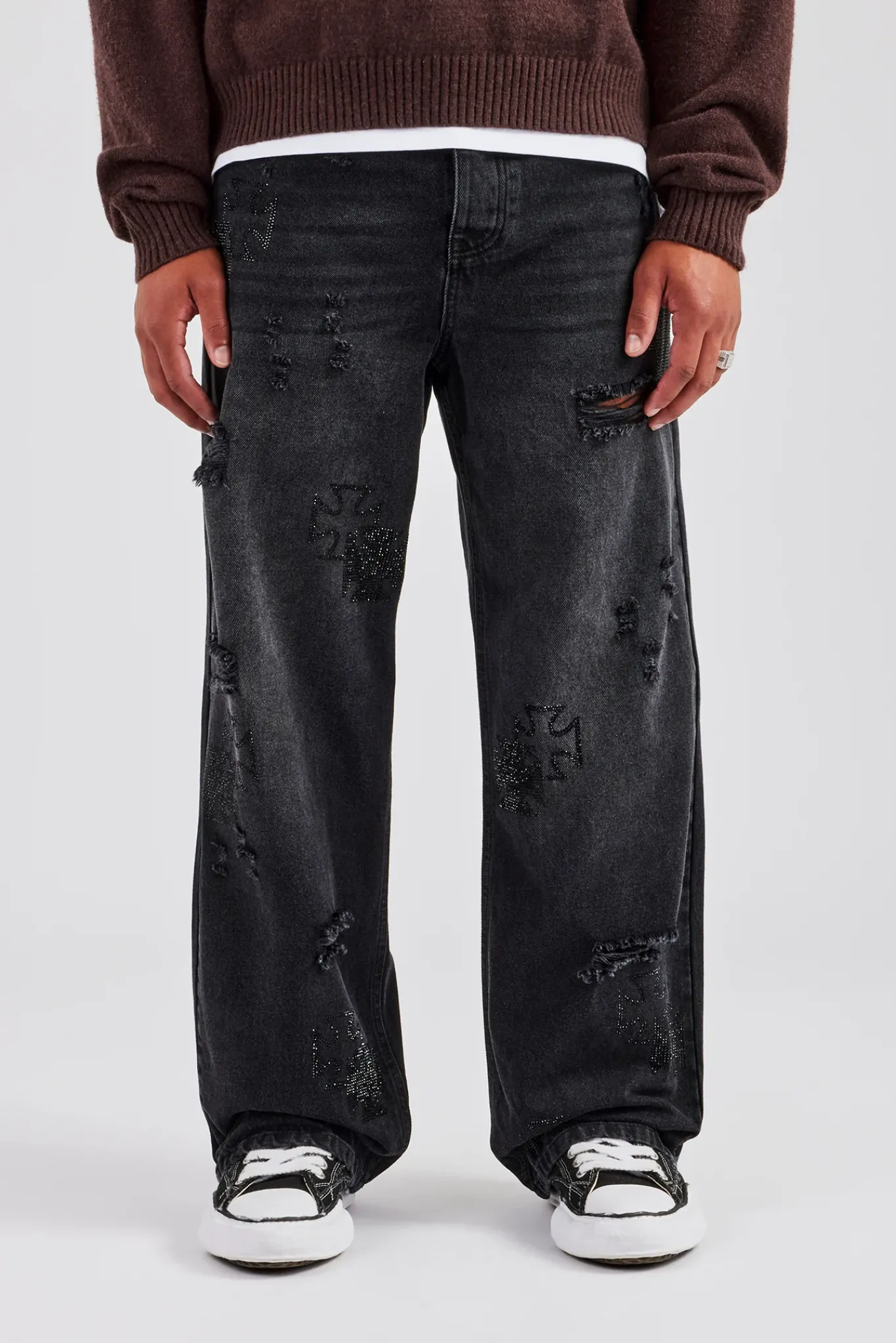 CLO-BOT-DEN Rhinestone Motif Baggy Jean