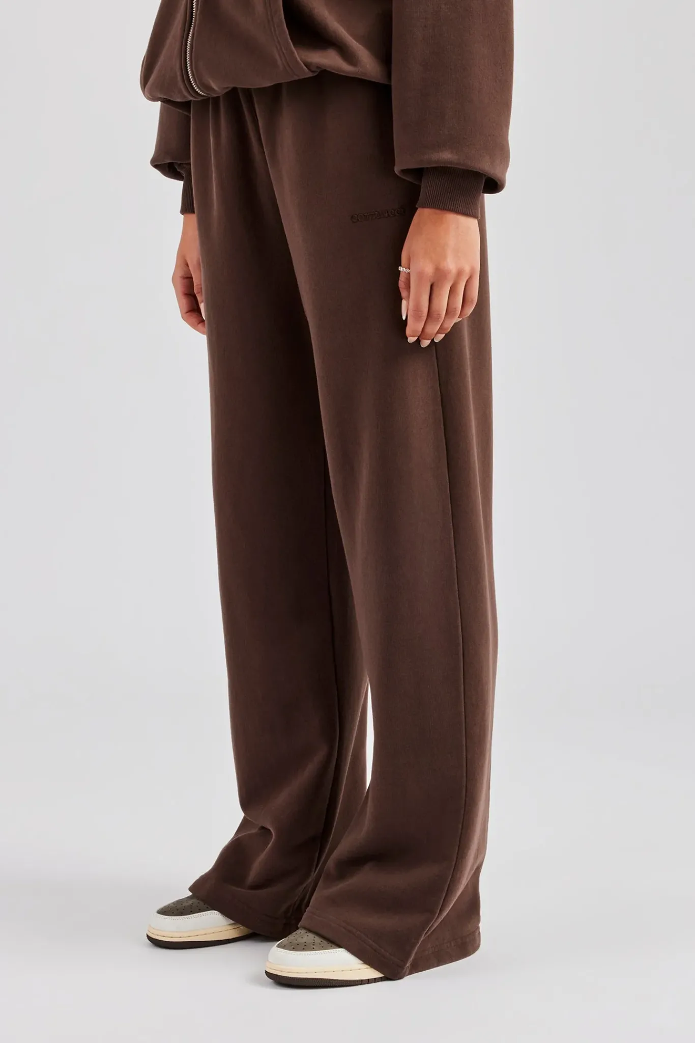Women CLO-BOT-TRO Wide Leg Jogger - Chocolate